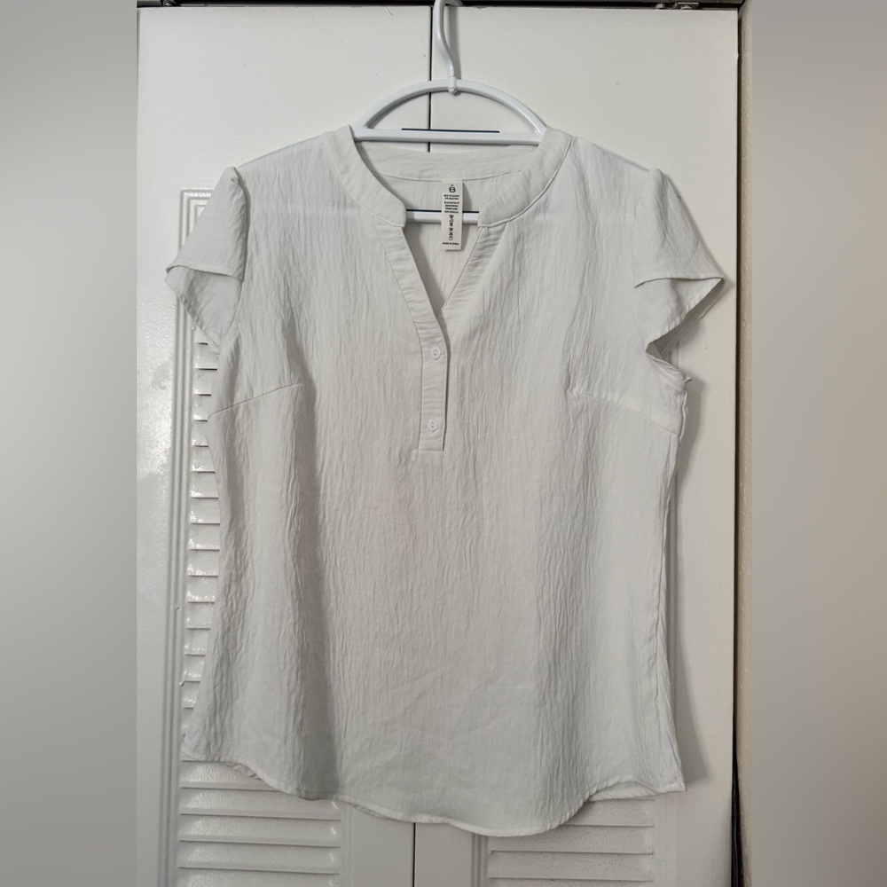 Universal Thread White Blouse